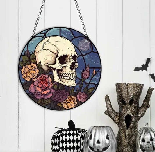 Skull with rose suncatcher, perfect for adding spooky elegance to Halloween déco