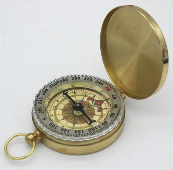 Copper Compass: Multifunctional outdoor tool with luminous dial